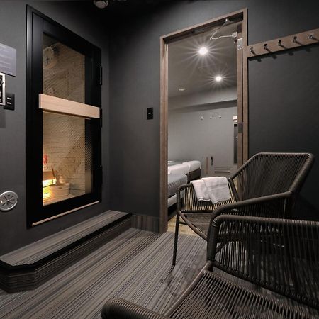 Hotel Villa Fontaine Tokyo-Shinjuku Bagian luar foto