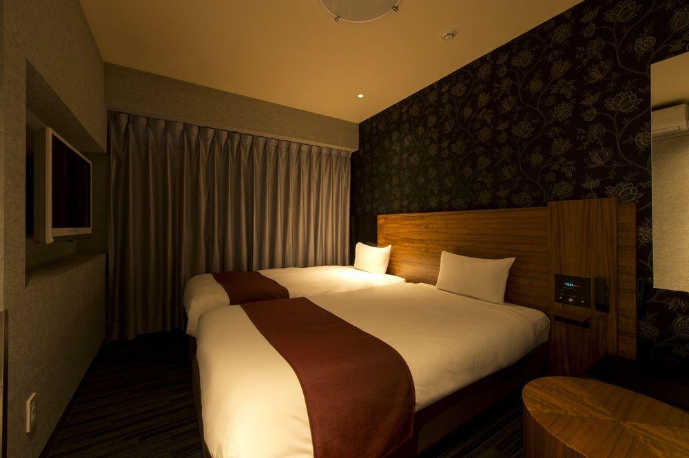 Hotel Villa Fontaine Tokyo-Shinjuku Bagian luar foto