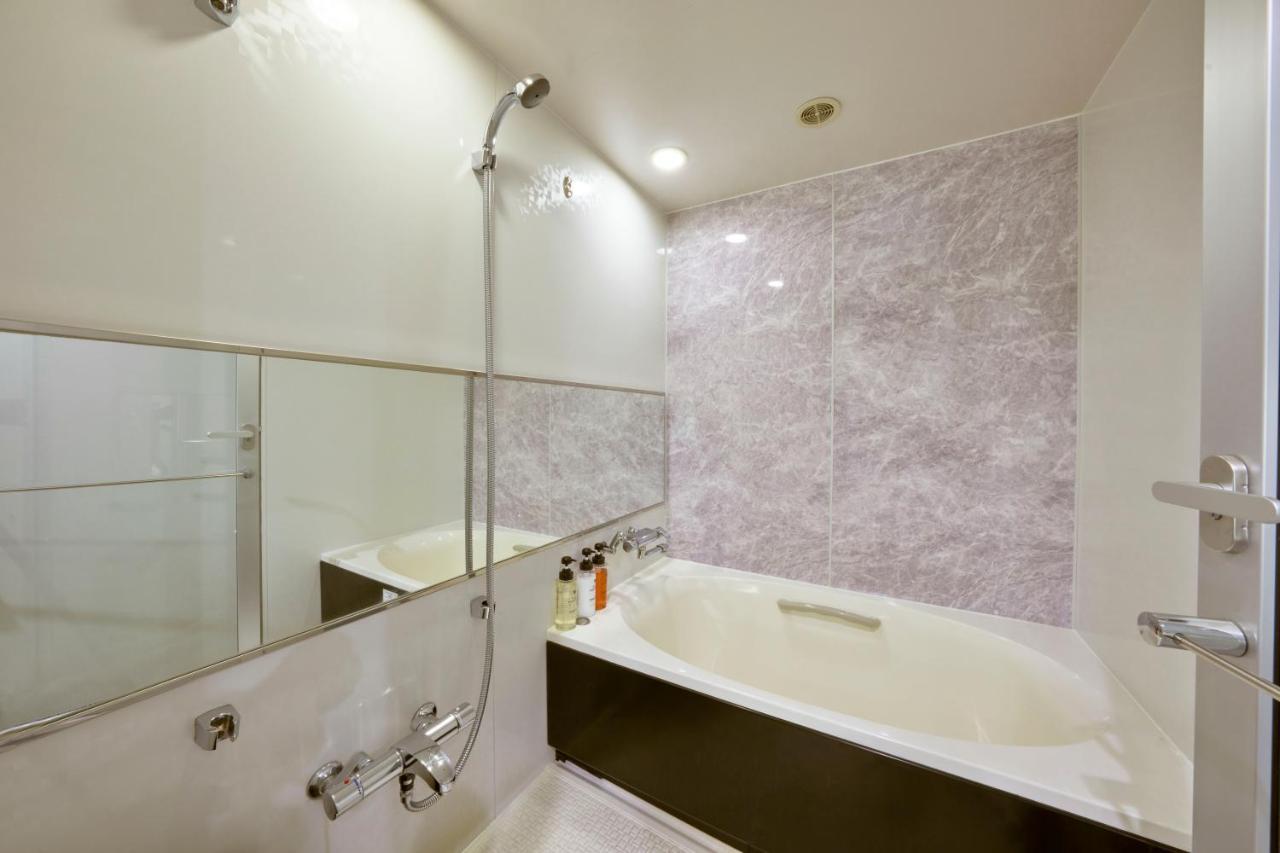 Hotel Villa Fontaine Tokyo-Shinjuku Bagian luar foto