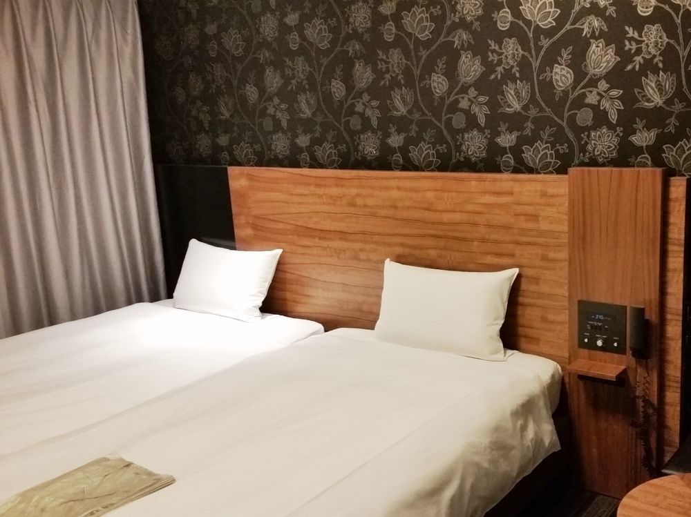 Hotel Villa Fontaine Tokyo-Shinjuku Bagian luar foto