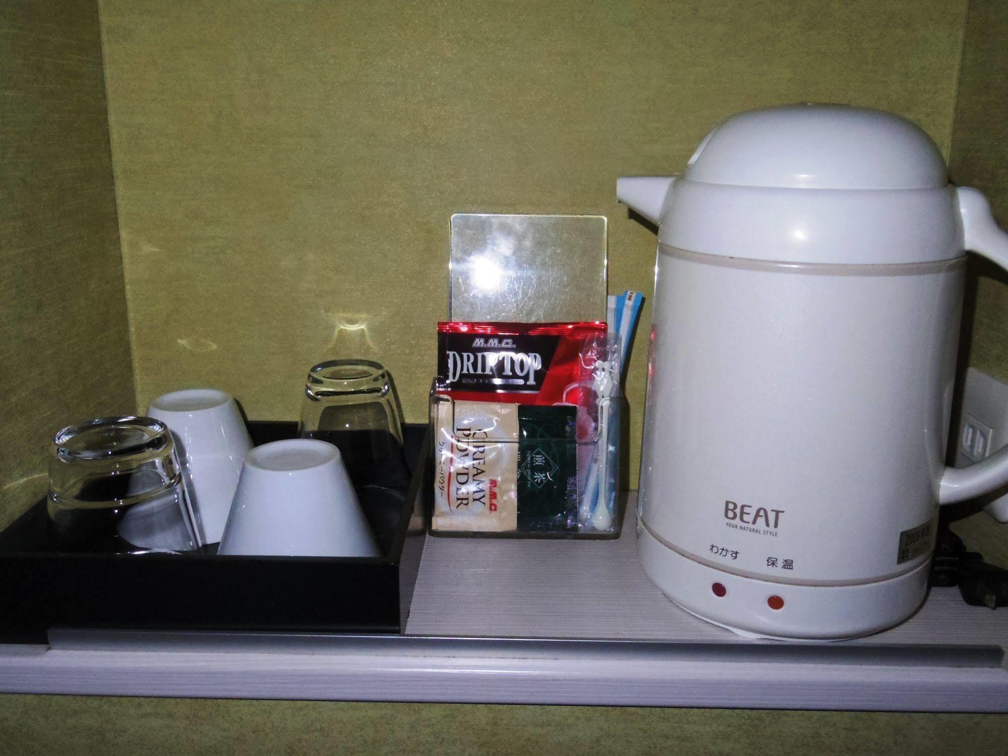 Hotel Villa Fontaine Tokyo-Shinjuku Bagian luar foto