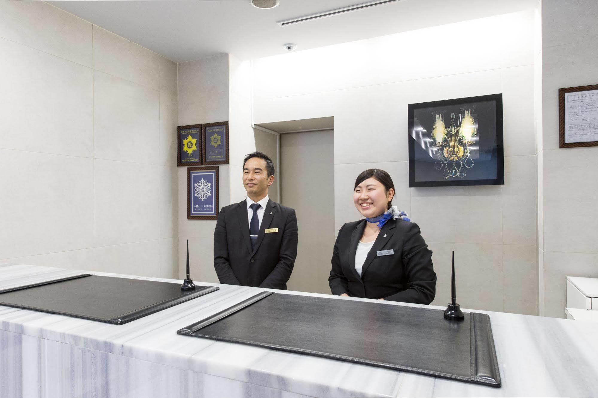 Hotel Villa Fontaine Tokyo-Shinjuku Bagian luar foto